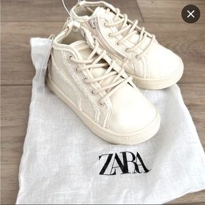 White fabric sneakers high tops - worn once -